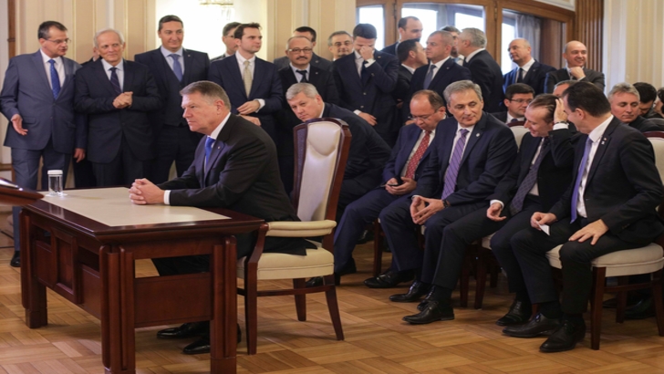 Iohannis, însoțit de Guvern la preluarea mandatului: ”Vom construi România prosperă și normală”